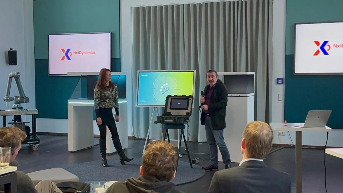 Konferenzauftritt mit mobiler Kofferplattform